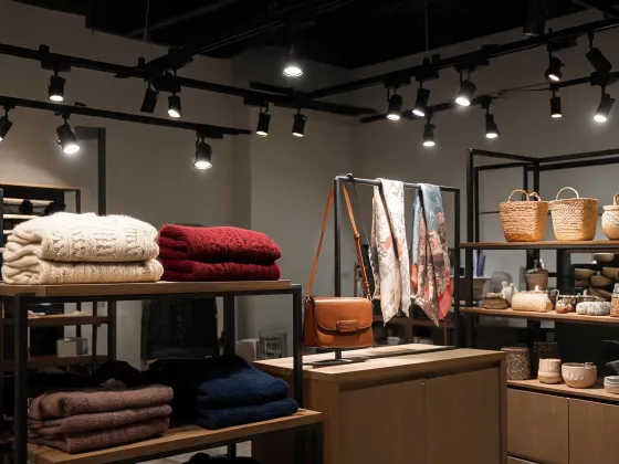 Retail accent lighting